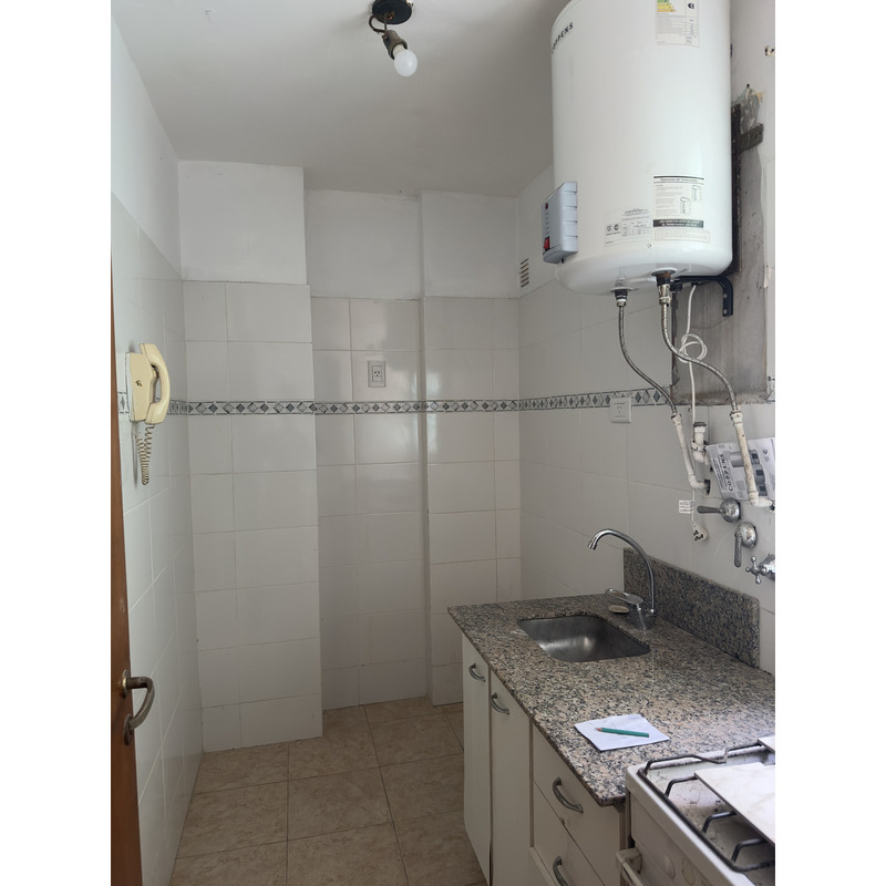 Depto En El Centro, Bajas Expensas. - 5