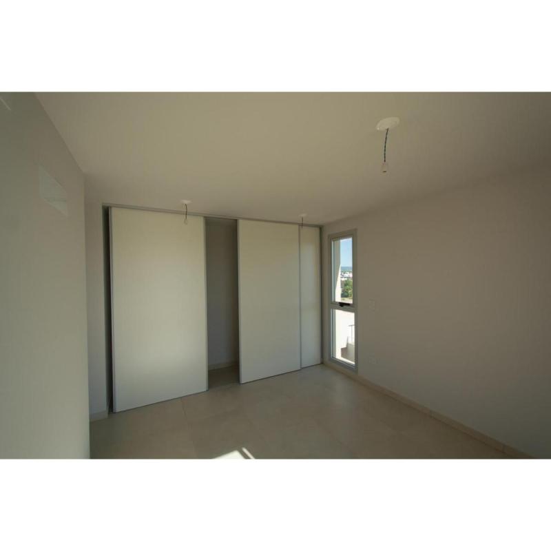vendo departamento 3 dormitorios en housing del Bv. (Docta) - 2