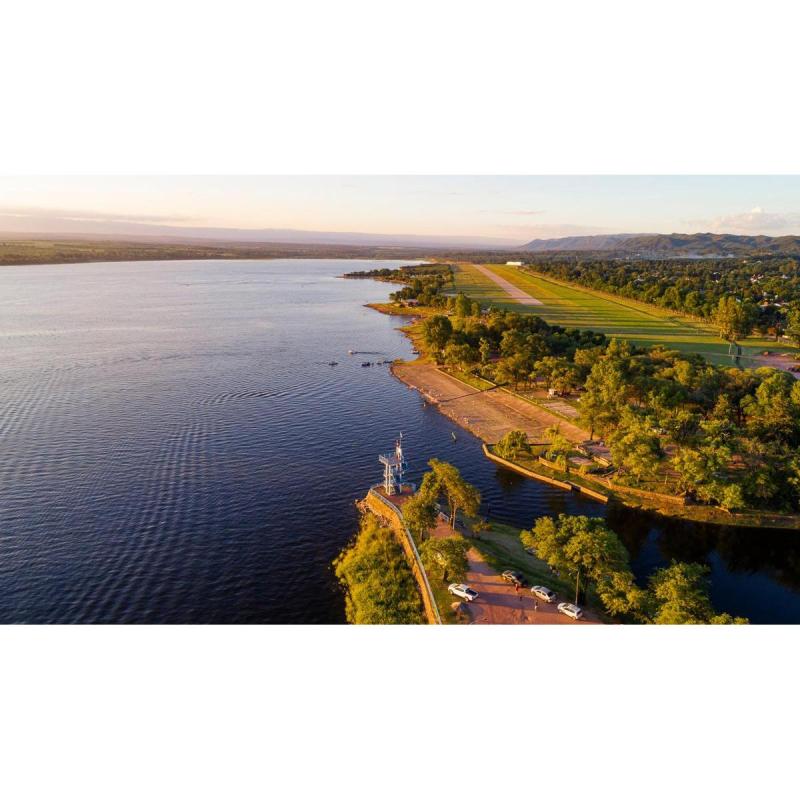 Lote de 915m2 cerca del lago