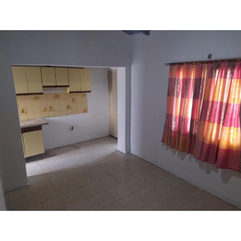 Alquilo Casa Sexta sección - 3
