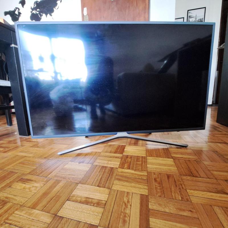 Smart TV Samsung 49" Full HD Series 5