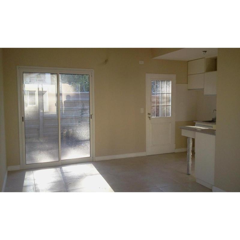 Alquiler duplex cercano a jumbo pilar - 4