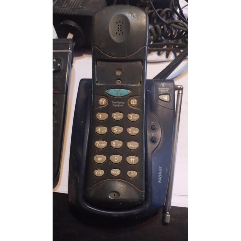 KIT de 10 Teléfonos fijos mas un celular antiguo - 5