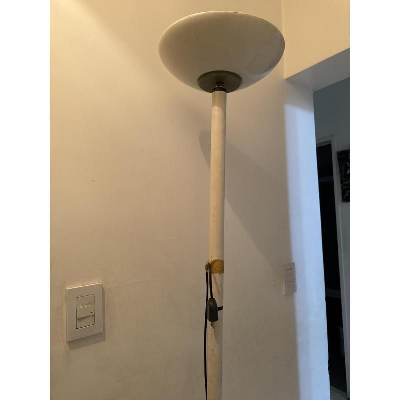 Lampara de pie antigua a reparar