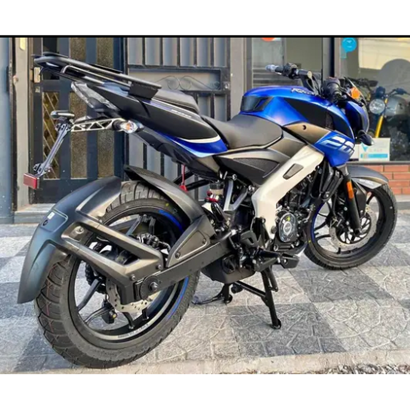 Bajaj Rouser NS 200, potencia y estilo en cada kilómetro! ????️