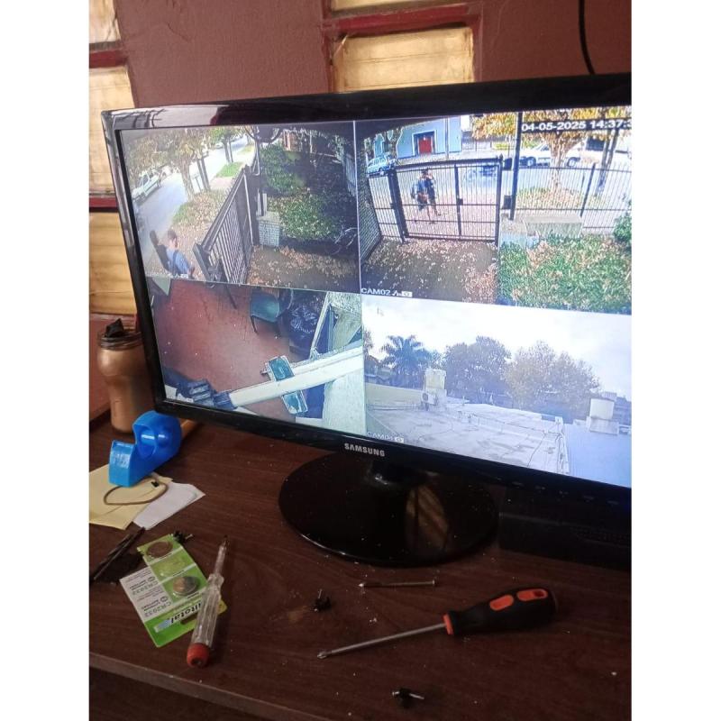Instalación de CAMARAS 🔐 “Protege lo que más importa. Nosotros te ayudamos a verlo todo.” - 3