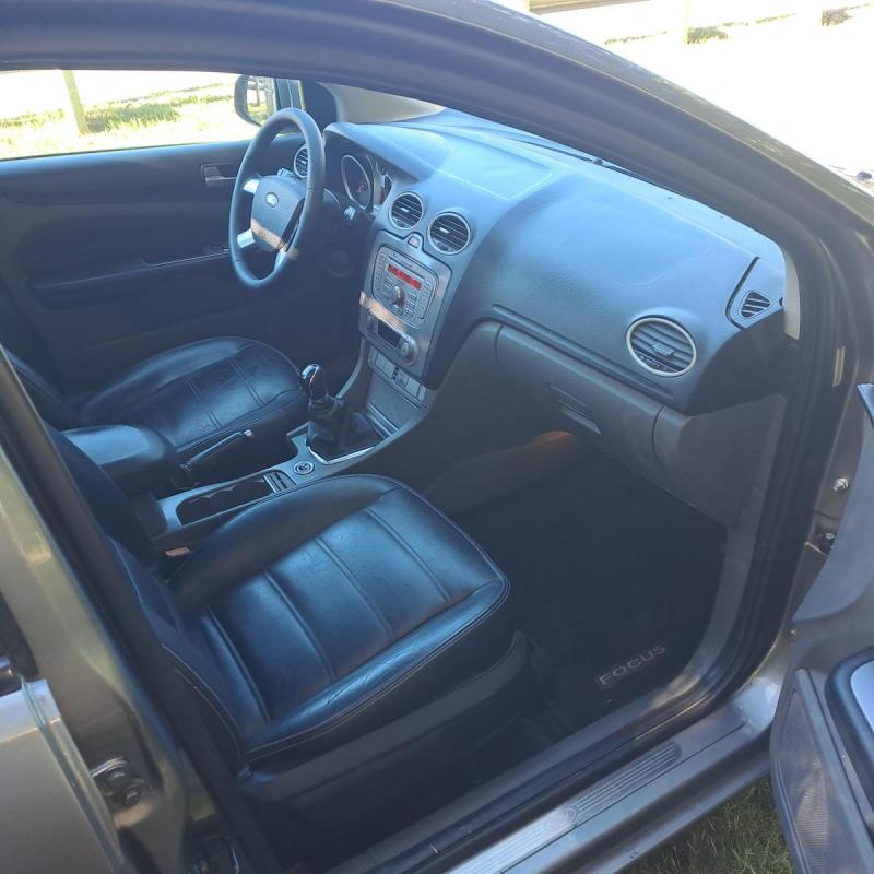 ford focus 2 ghia 5 puertas nafta manual - 9