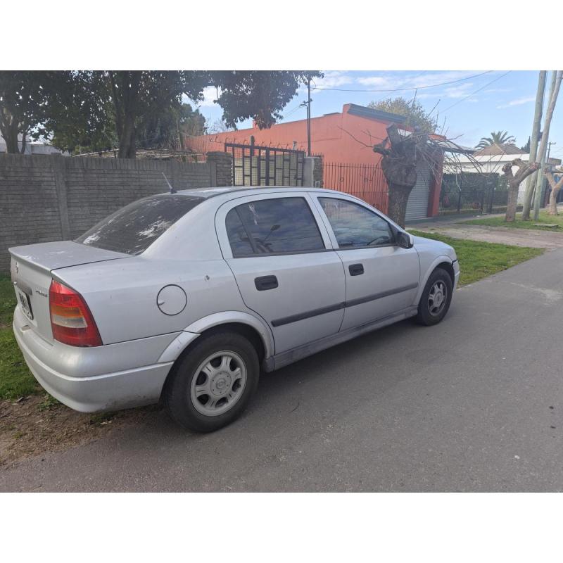 Chevrolet astra 2.0 - 3