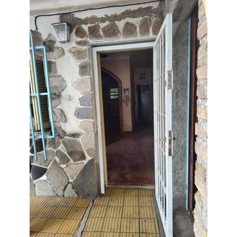 Venta de casa, calle 25 de Mayo a pocas cuadras del centro. San Luis capital
