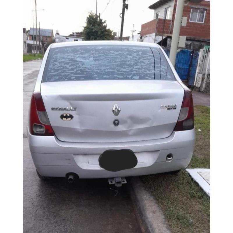 Renault Logan 1.6 8v - 2/3