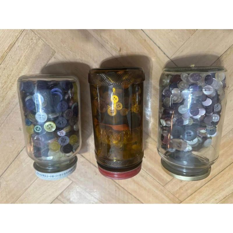 Remate de lote de botones antiguos de diversos modelos, tamaños y colores - En oferta!!!