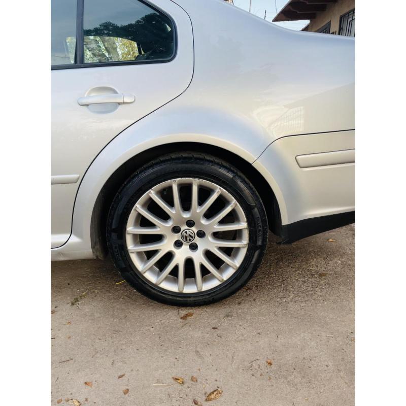 Volkswagen bora 1.8 t 2010 - 6