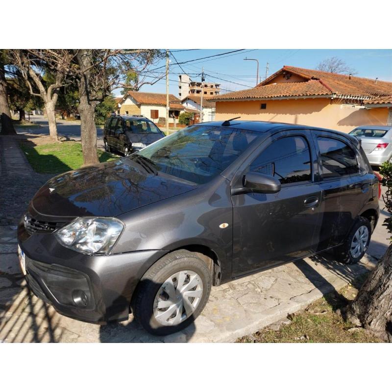 Toyota Etios X 1.5 2021 Impecable