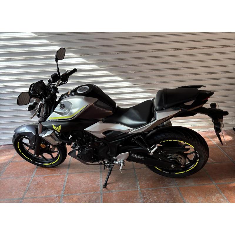 Yamaha MT 03 4800km reales - 3