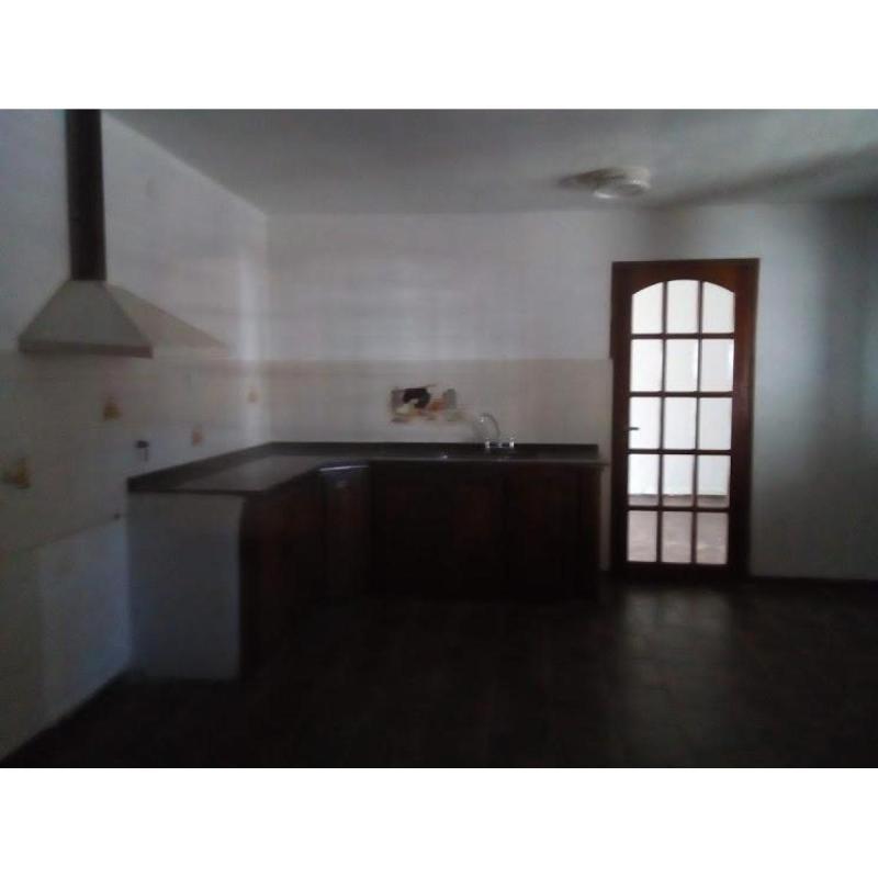 Alquilo casa 3 Dor 2 Baños,livin, c/c, garaje, patio, terraza, B° Alberdi- Cba. - 3