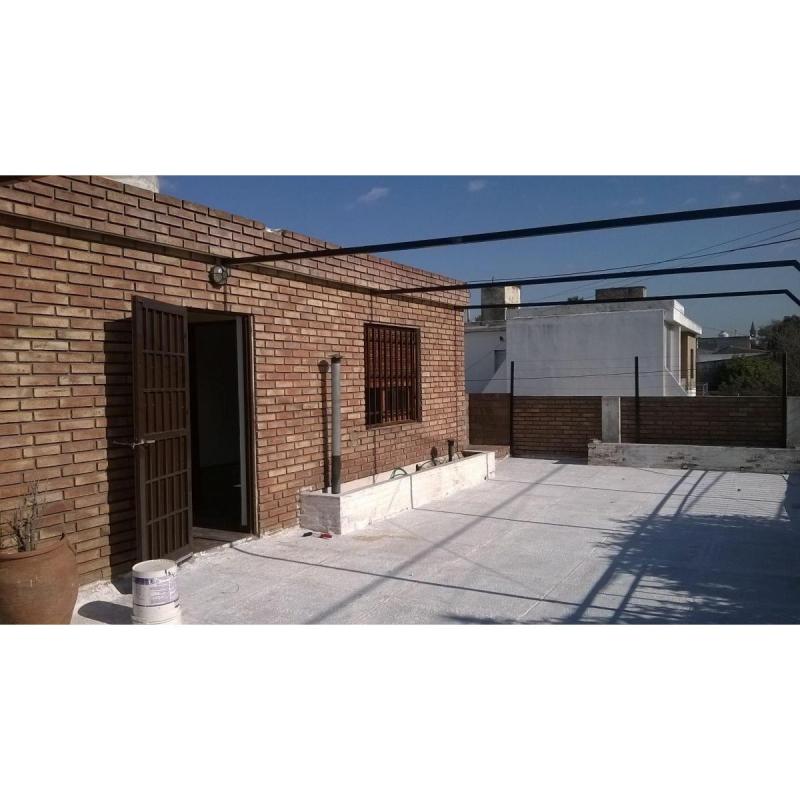Alquilo casa 3 Dor 2 Baños,livin, c/c, garaje, patio, terraza, B° Alberdi- Cba. - 9