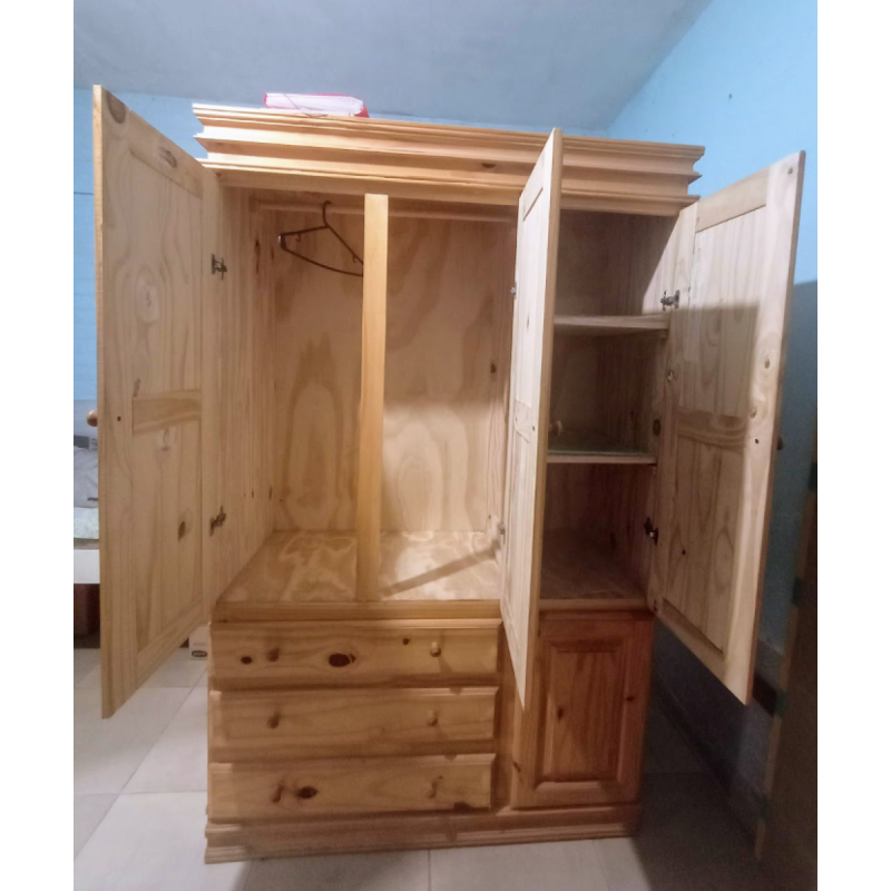 Vendo Placard 3 puertas de Pino Nuevo! - 2