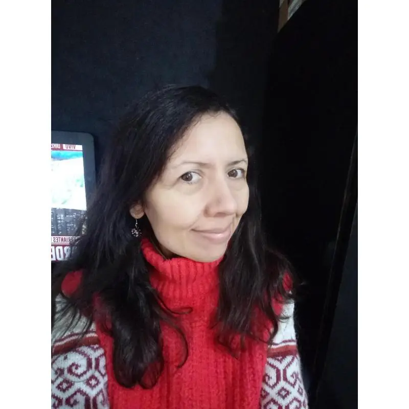 Empleada de limpieza y niñera.