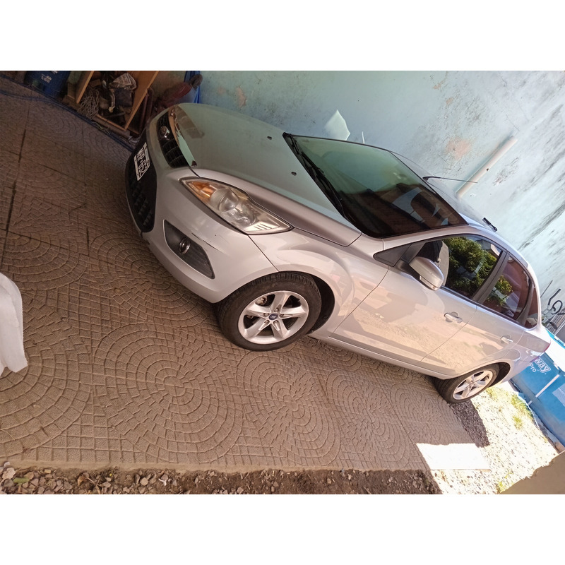 Vendo o permuto focus 2013 - 2
