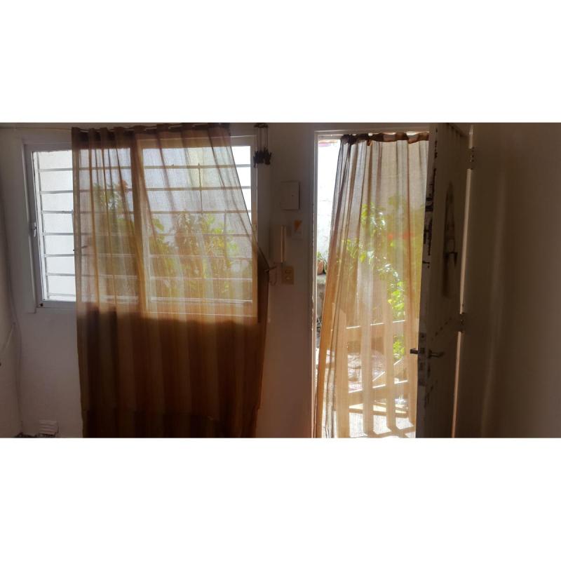 DUEÑO ALQUILA DEPARTAMENTO en calle 41 e/ 25 y 26 en Planta Baja