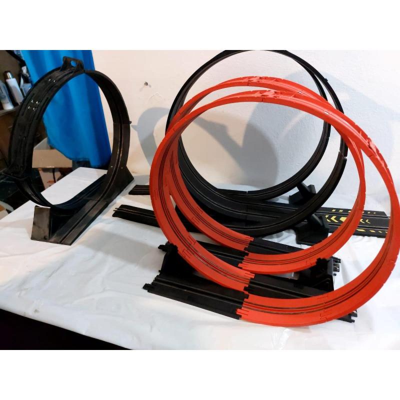 Tramos Pista Carreras Electrica. más de 15 mts. 5 looping. 21 autitos. - 1/10