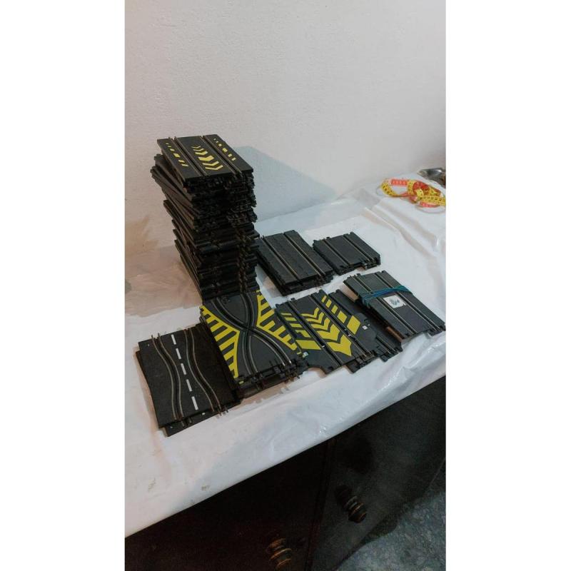 Tramos Pista Carreras Electrica. más de 15 mts. 5 looping. 21 autitos. - 5/10