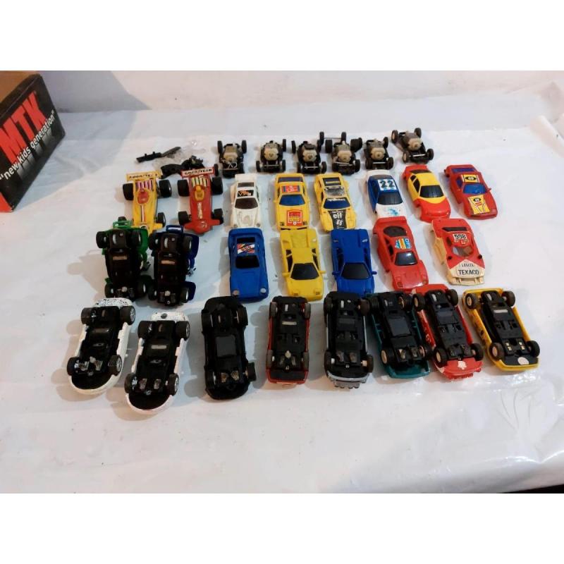 Tramos Pista Carreras Electrica. más de 15 mts. 5 looping. 21 autitos. - 9/10