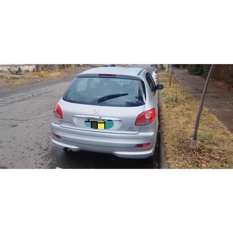 Vendo peugeot allure 1.4 2013 compact - 2