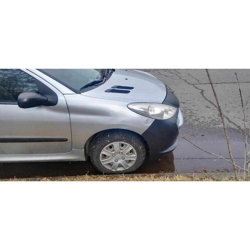 Vendo peugeot allure 1.4 2013 compact - 4