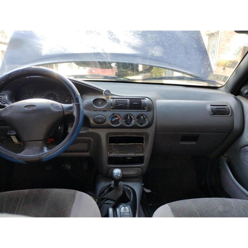 Vendo Escort 97 gnc y nafta funcionando ok - 4