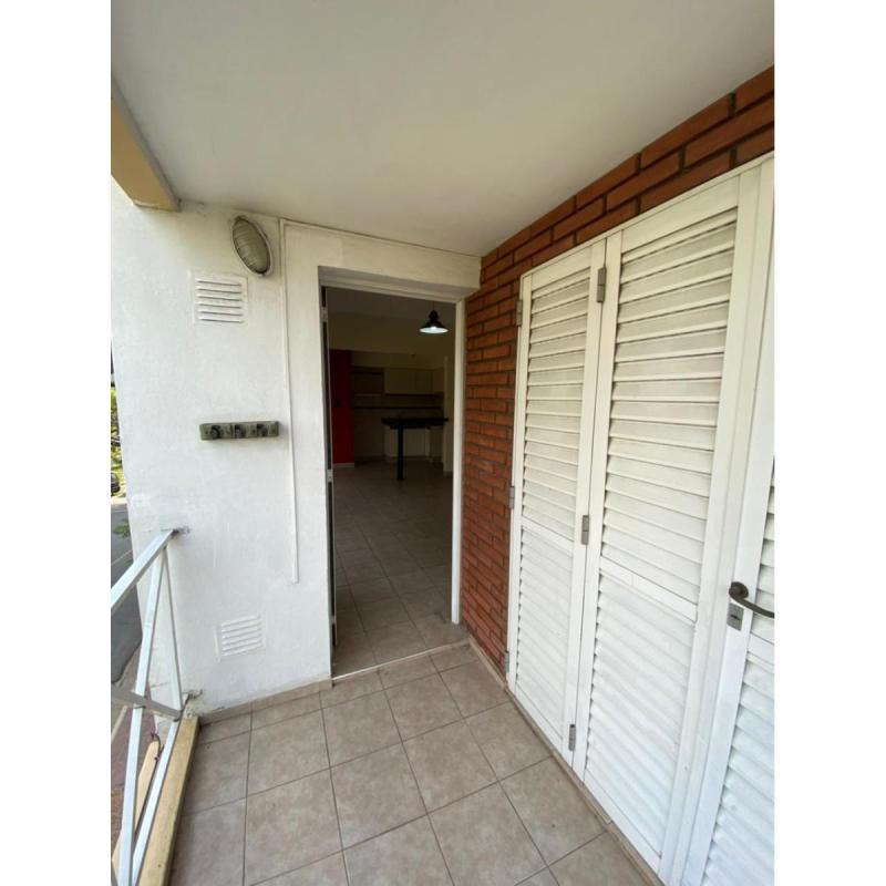 Av.Freyre 1700 al Frente - 8/16