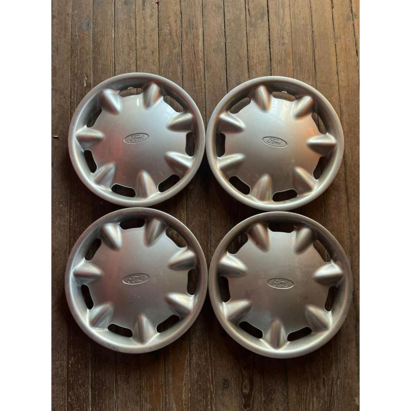 Vendo originales ford escort 97