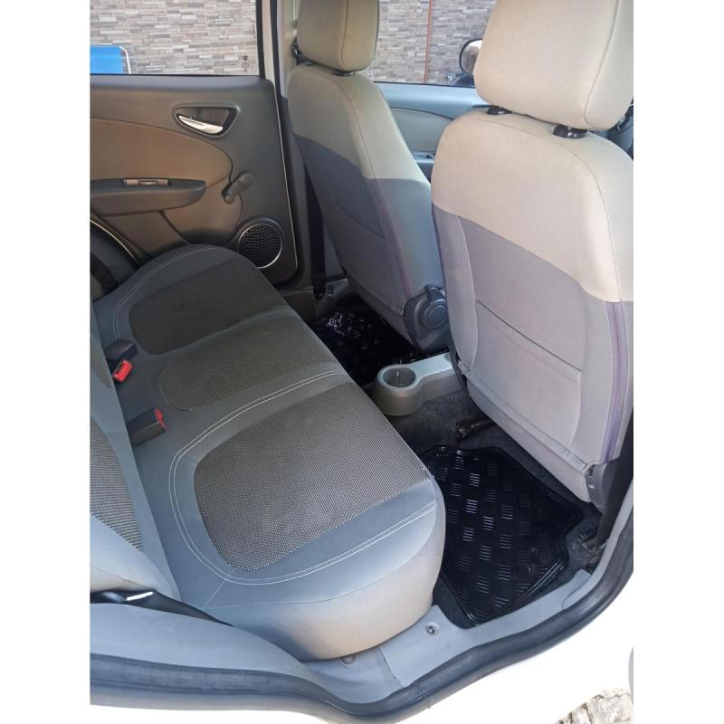 Vendo fiat palio essence modelo 2015 motor 1.6 con 93.000 km - 9