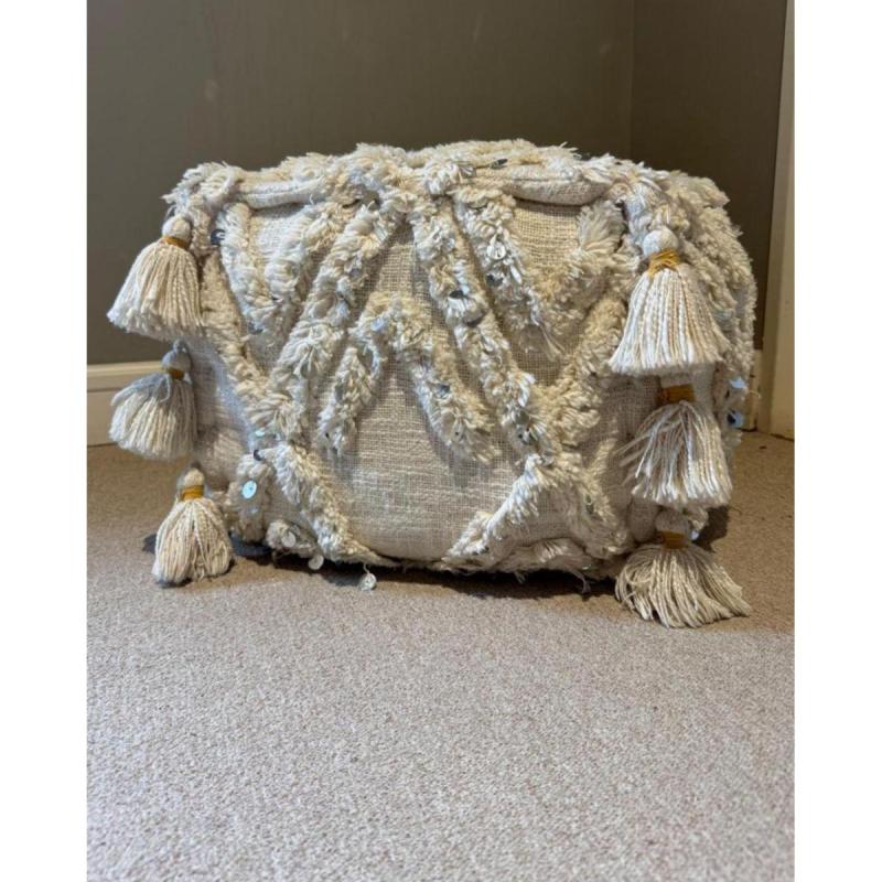 Puff decorativo estilo boho SOL PALOU – Excelente estado - 2/2