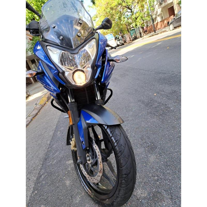 Moto Bajaj Rouser AS 200