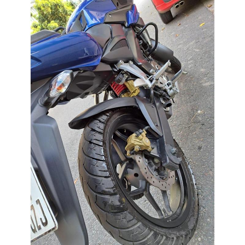 Moto Bajaj Rouser AS 200 - 2
