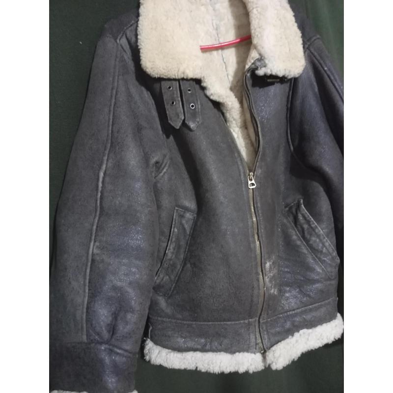 Campera de cuero con corderito - 3