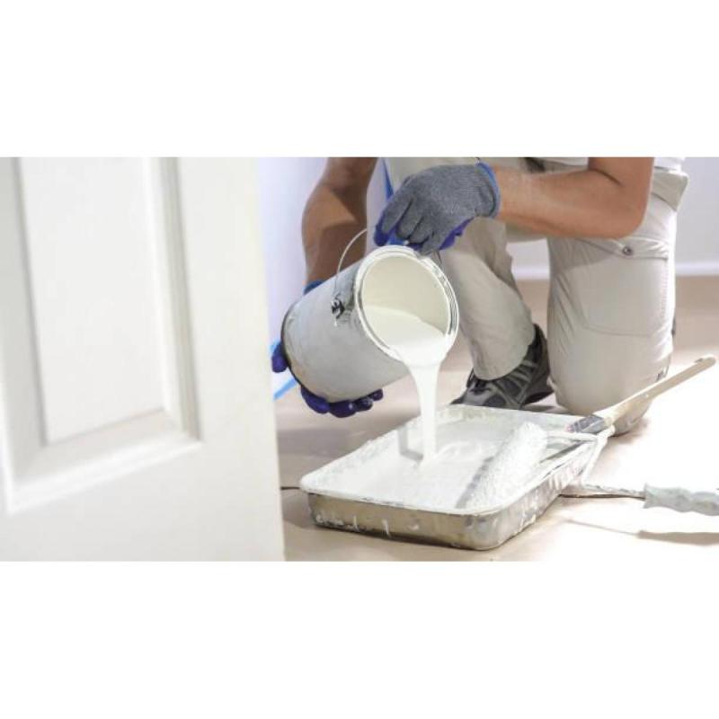 Trabajos de pintura, impermeabilización y colocación de pisos flotantes