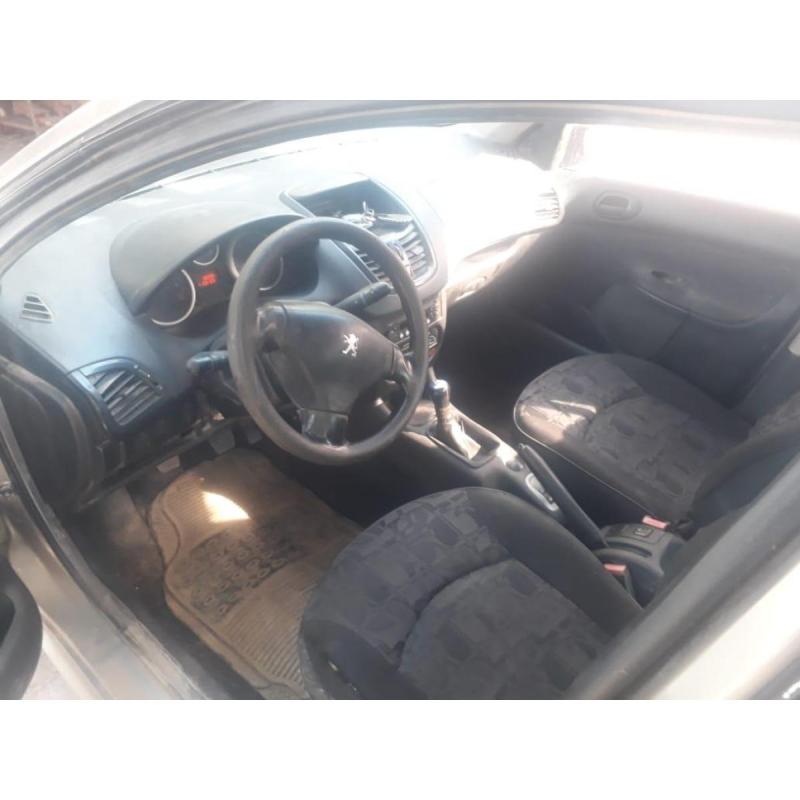 Peugeot 207 Compact 2009 - 4