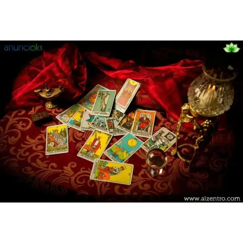 Gabinete de tarot se encuentra en busca de tarotistas