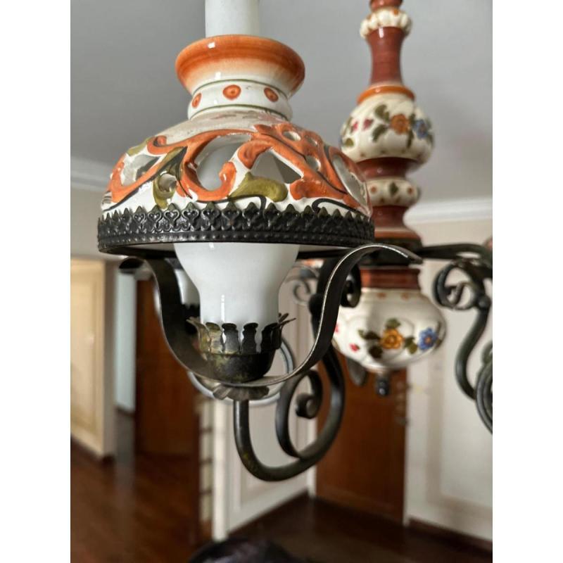 Lámpara vintage de cerámica pintada a mano estilo Capodimonte / Majólica