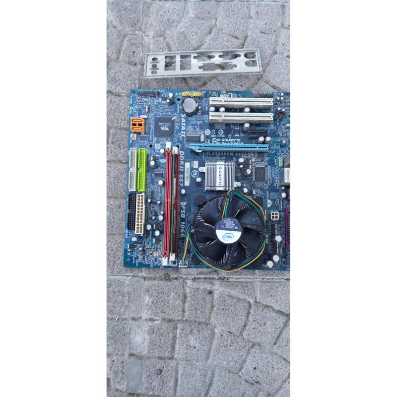 Mother Gigabyte GA VM 900M