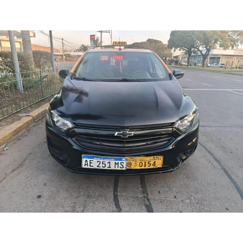 Chevrolet Onix Plus 1.4Mt Joy Black 2020 Gnc - 2/10