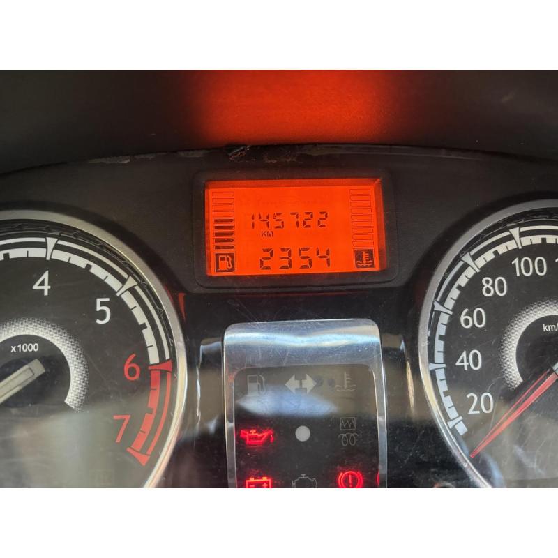 Vendo Sandero 2011 1.6 - 6