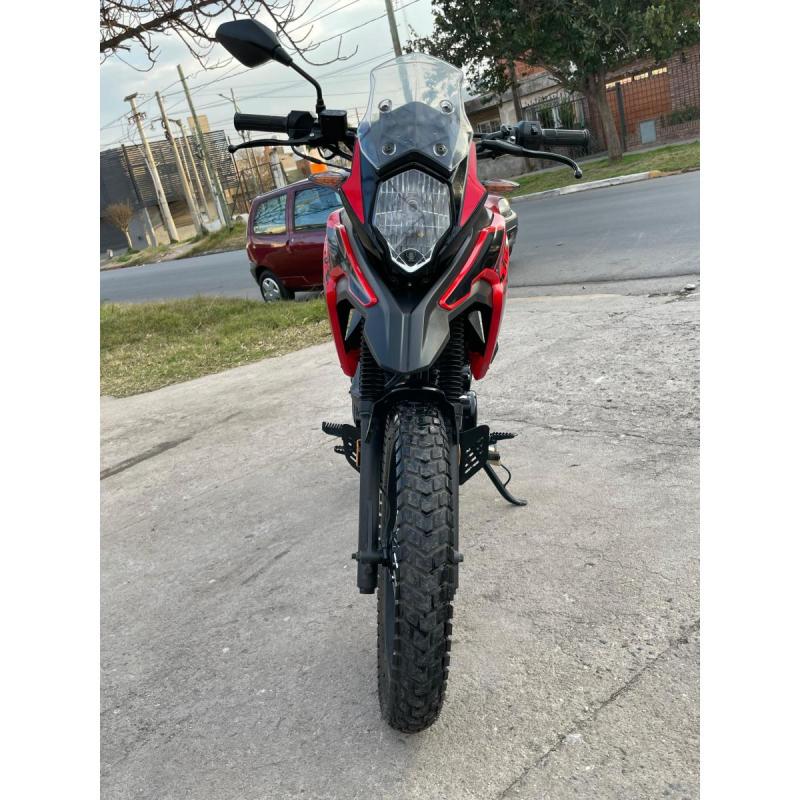 Vendo gilera smx 200 adventur Mod 2024 (3.600 km) - 3