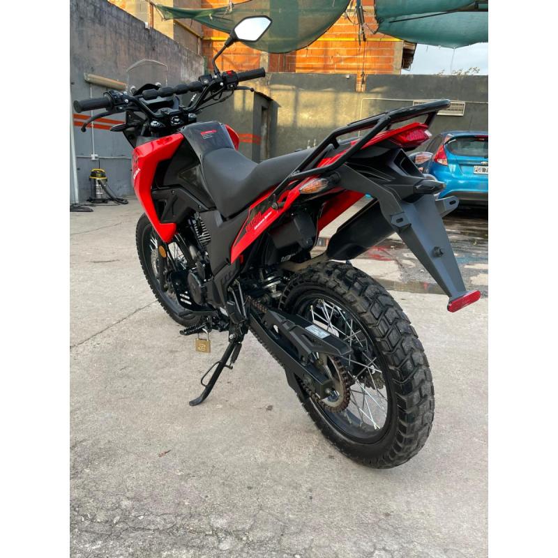Vendo gilera smx 200 adventur Mod 2024 (3.600 km) - 6