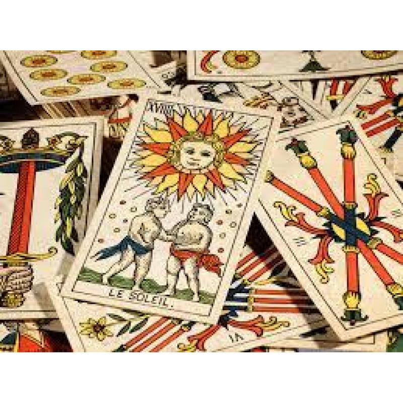 Se buscan profesionales del tarot