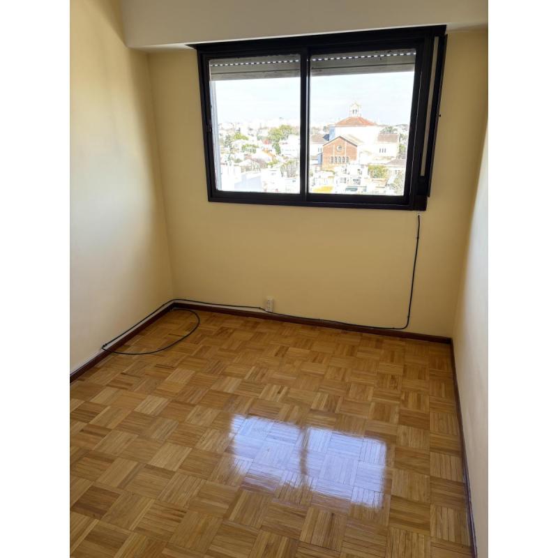 Alquilo Departamento 3 Amb Coghlan