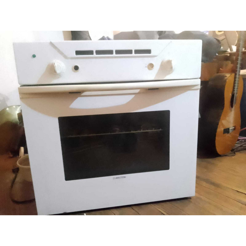 Horno a gas empotrable usado Ariston
