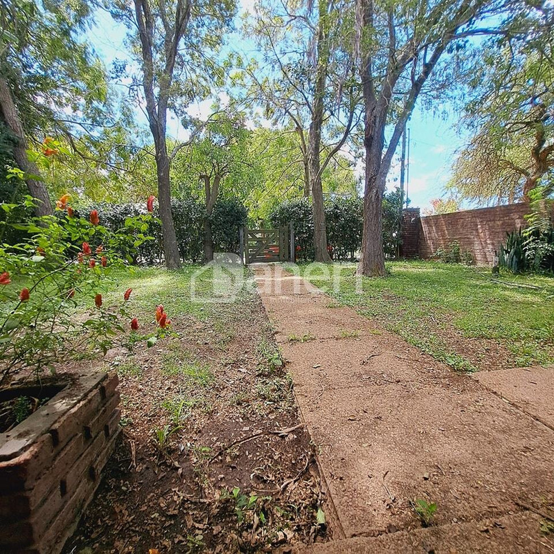 Vende Casa quinta en Esquina Centrica - 3